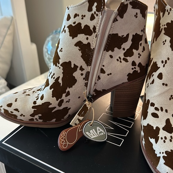 MIA ankle boots. Never worn. - Picture 6 of 6